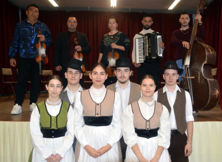 A Szászcsávási Zenekar koncertezett iskoláinkban A Szászcsávási Zenekar koncertezett iskoláinkban