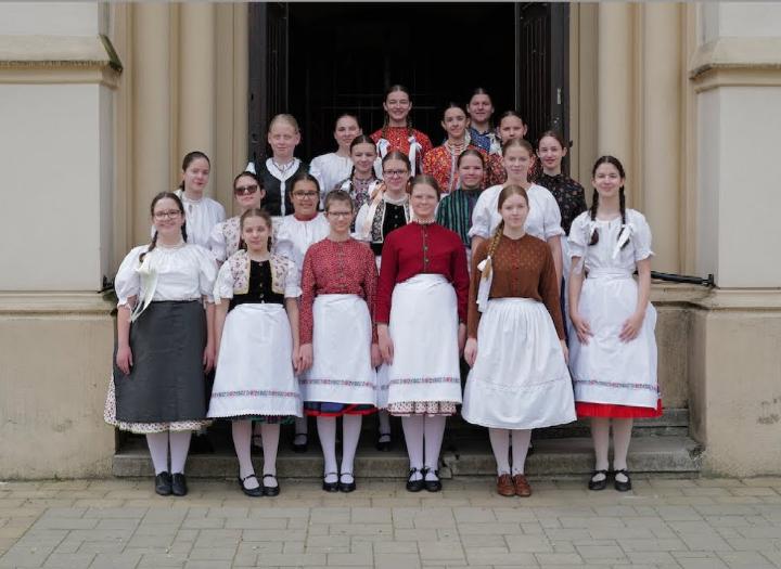 Bjti lenyjtkkal kszntttk a virgvasrnapot
