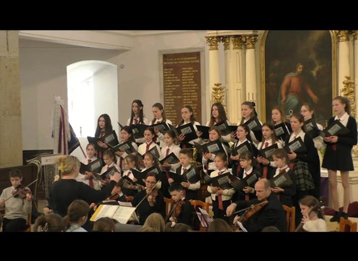 Iskolnk nekkara s zenekara az EDOT-on