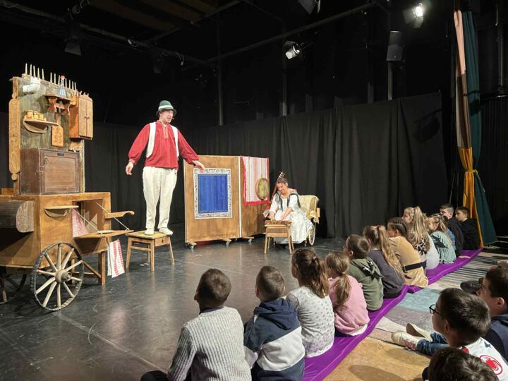 A Soltis Lajos Színházban jártunk A Soltis Lajos Színházban jártunk