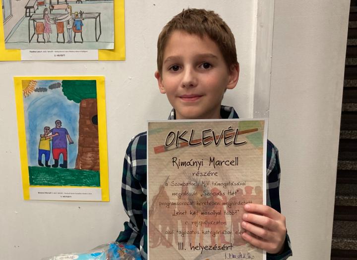Lehet kt mosollyal tbb? elnevezs rajzversenyen remekelt tanulnk